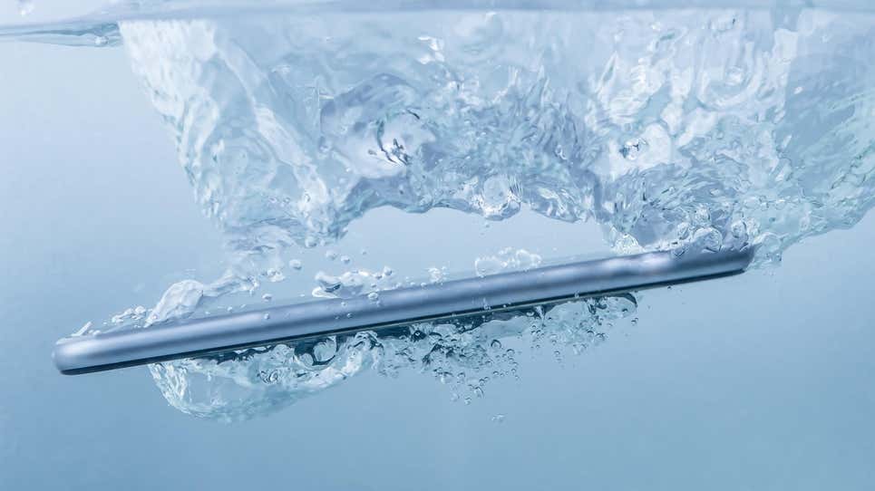 Elektronik cihazlardaki "suya dayanıklılık" ile "su geçirmezlik" arasındaki farklar